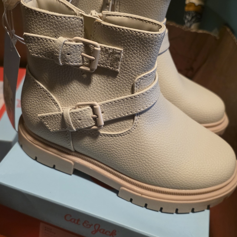 Cat & Jack Girls Cream Ankle Buckle Boots